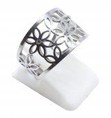 Roestvrijstalen ring met bloemenmotief