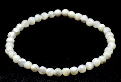 Armband 'Mother of Pearl' kralen 4mm