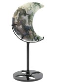 Maan Mosagaat op sokkel 16cm
