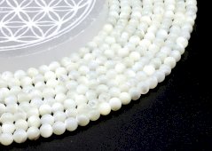 Kralen Mother of Pearl 6mm aan draad 40cm