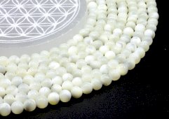 Kralen Mother of Pearl 8mm aan draad 40cm