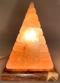 Zoutlamp Himalaya Piramide geribbeld 4KG